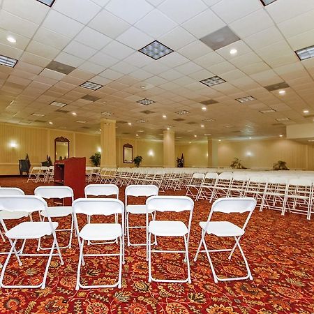 Quality Inn And Suites Conference Center Richmond Kültér fotó