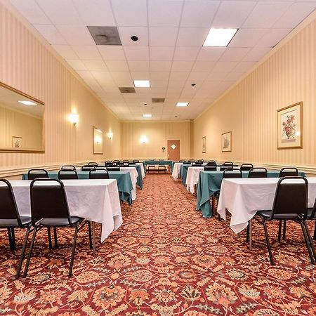 Quality Inn And Suites Conference Center Richmond Kültér fotó