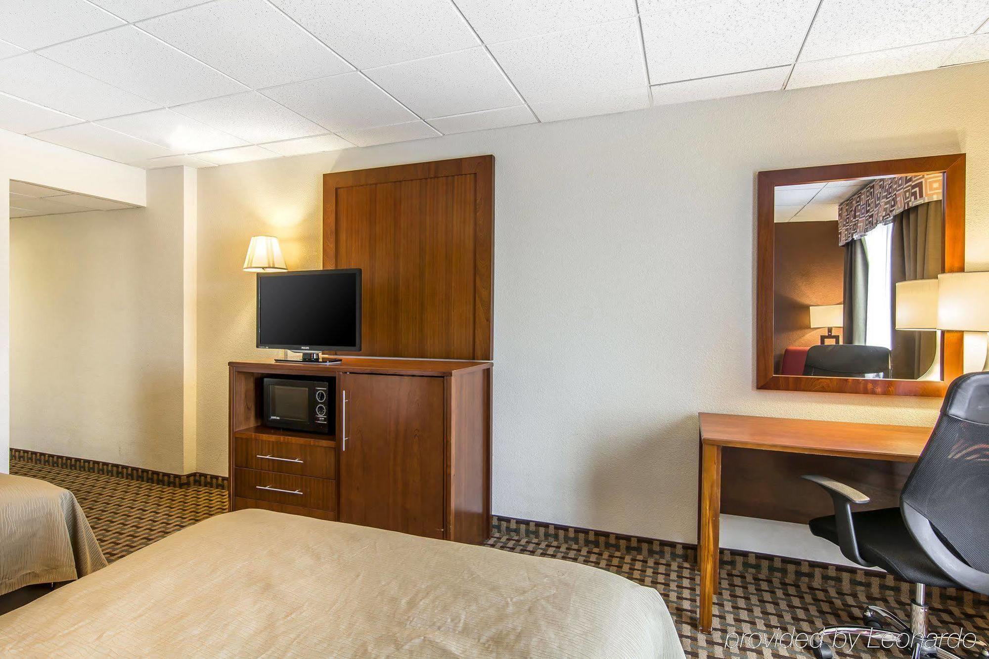 Quality Inn And Suites Conference Center Richmond Kültér fotó