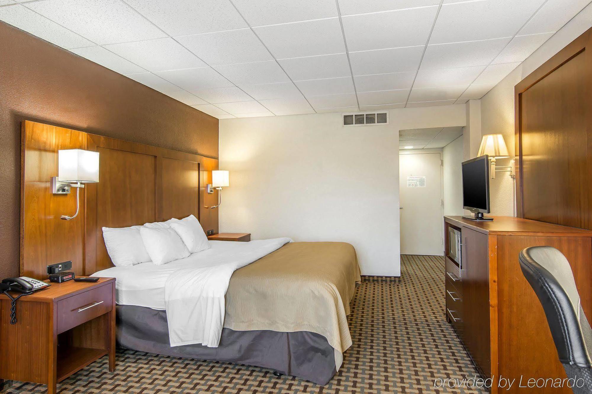 Quality Inn And Suites Conference Center Richmond Kültér fotó